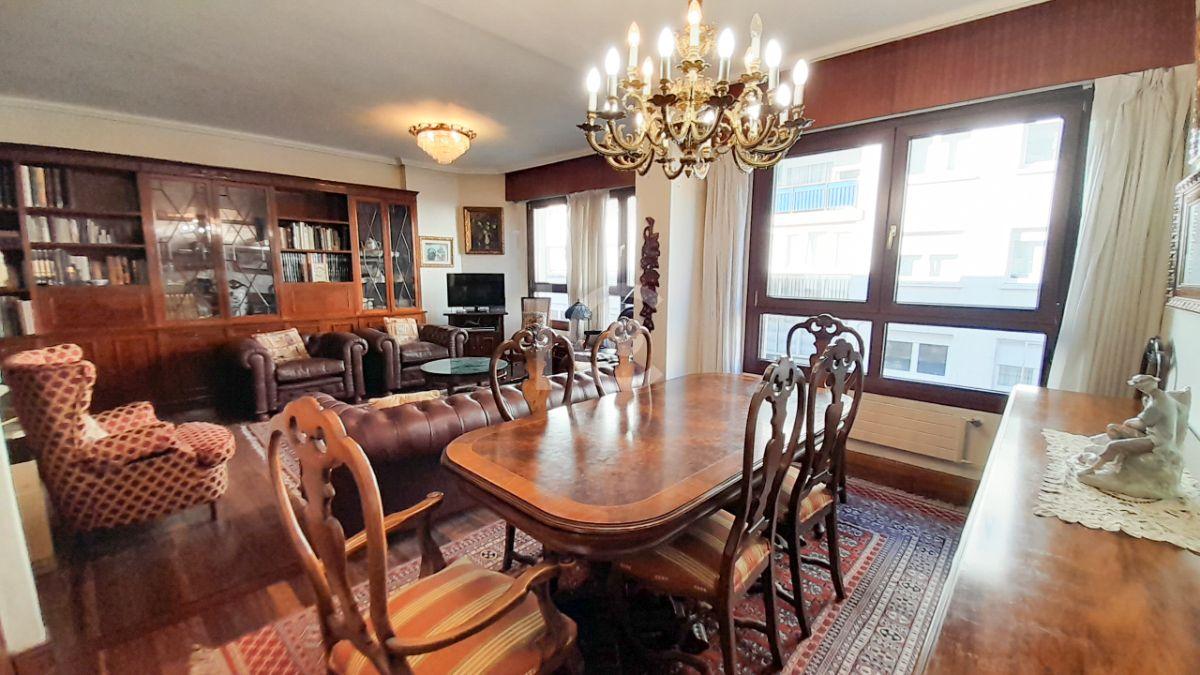 For sale of flat in Getxo