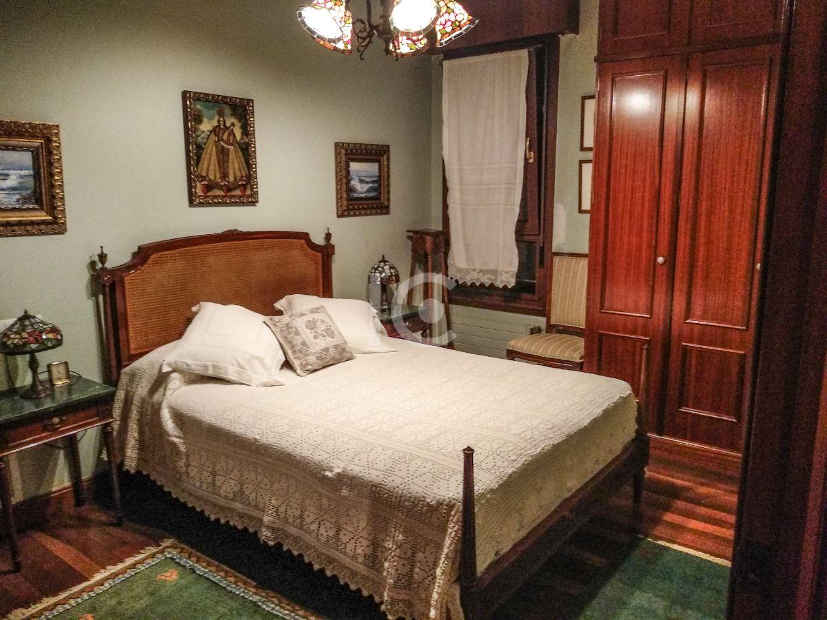 For sale of flat in Getxo