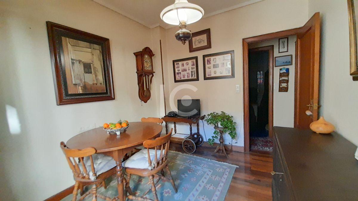 For sale of flat in Getxo