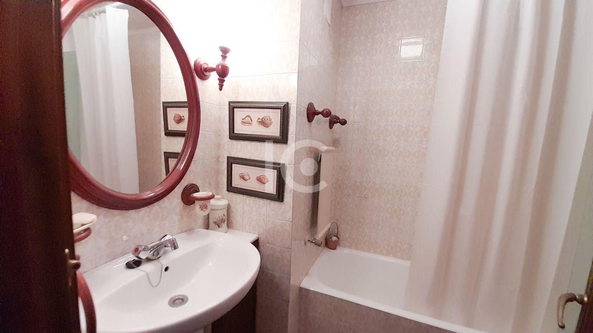 For sale of flat in Getxo