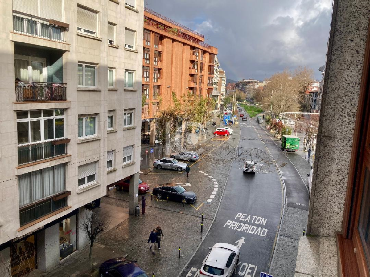 For sale of flat in Getxo