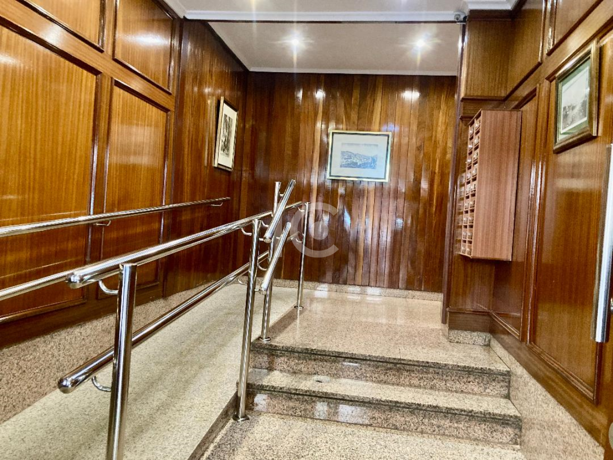 For sale of flat in Getxo