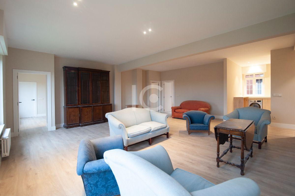 For sale of flat in Getxo