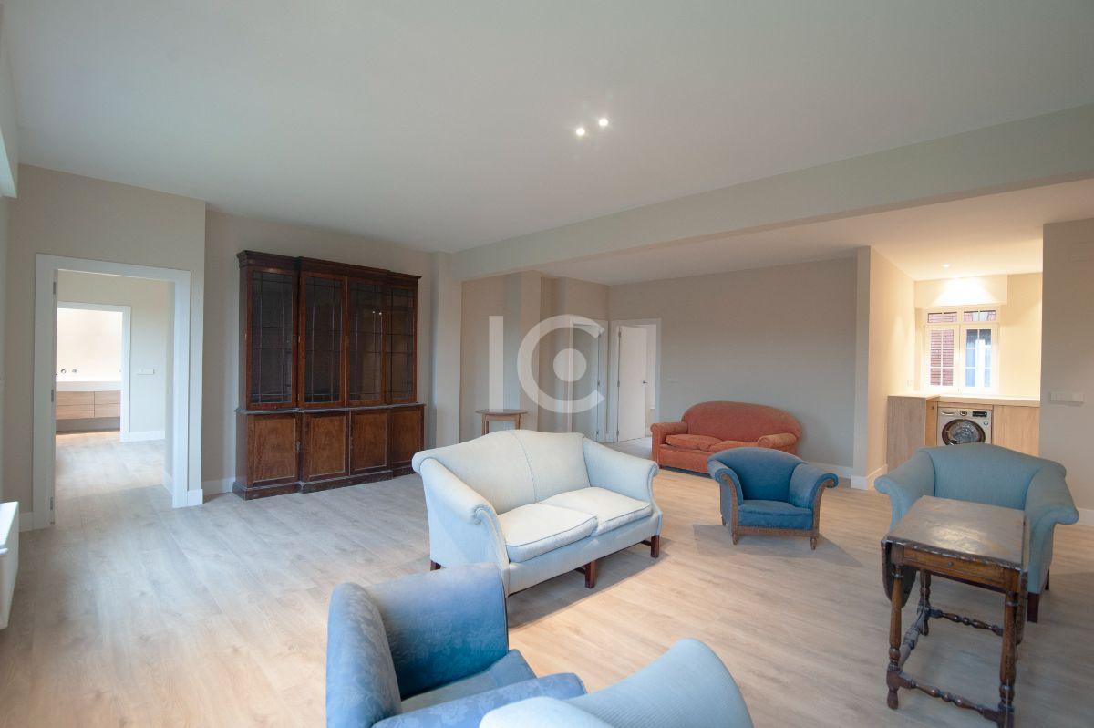 For sale of flat in Getxo