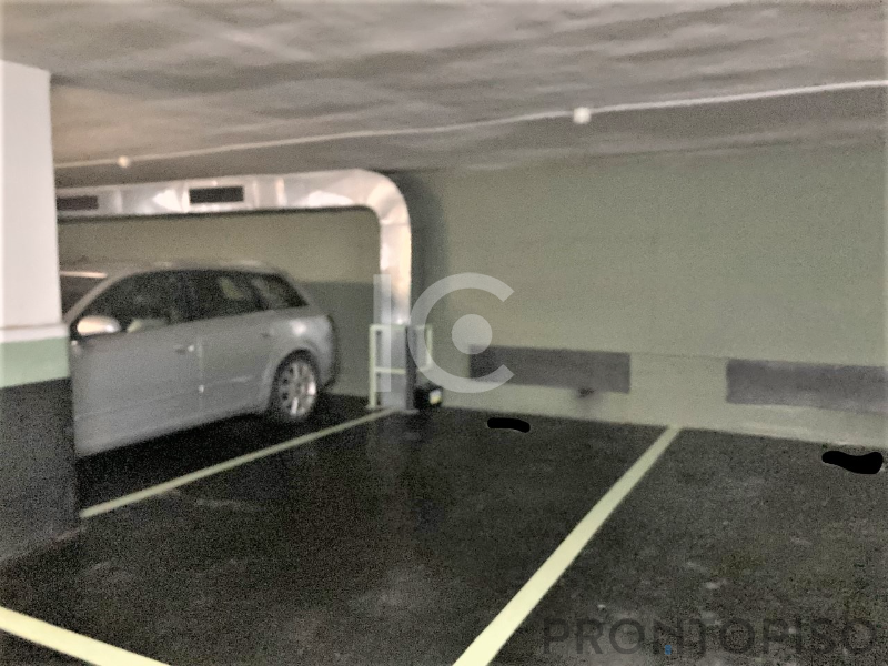 For sale of garage in Bilbao