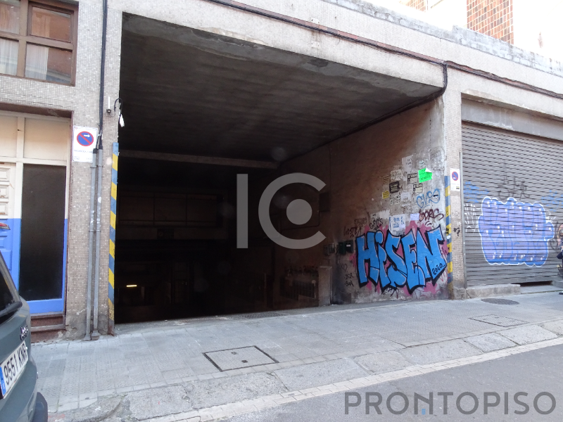 For sale of garage in Bilbao