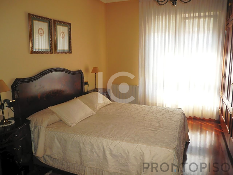For sale of flat in Getxo