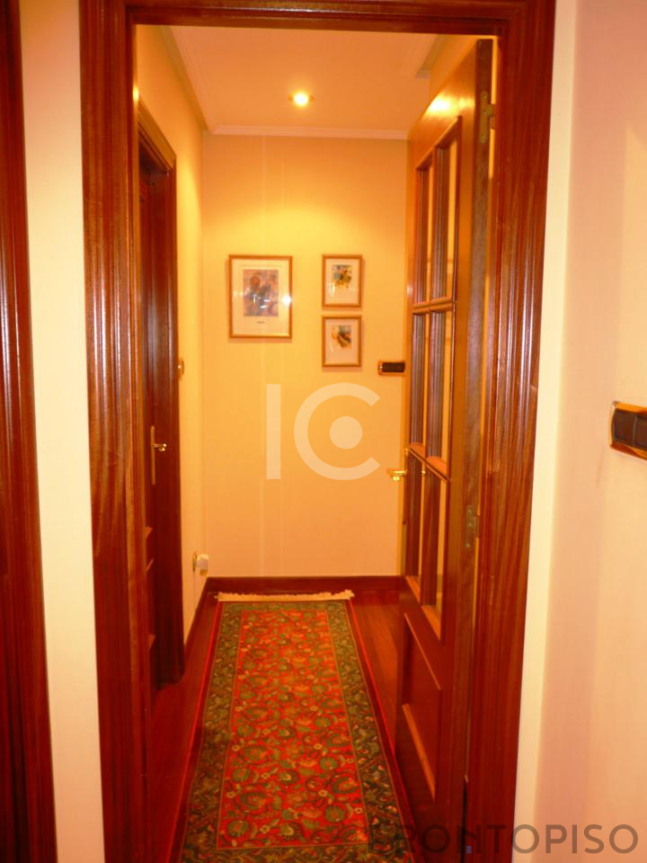 For sale of flat in Getxo