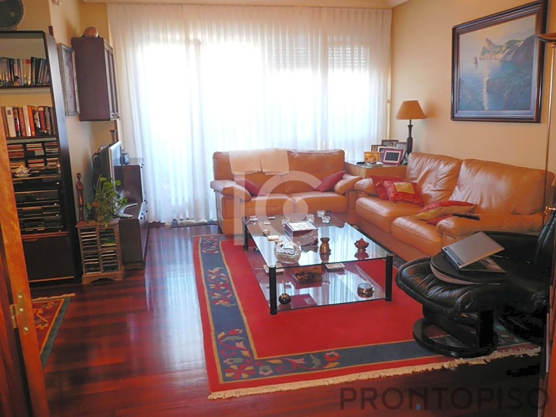 For sale of flat in Getxo