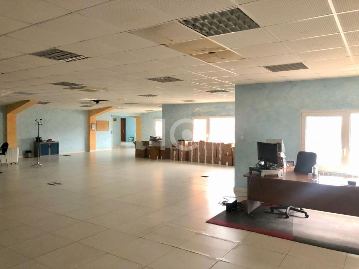 For sale of industrial plant/warehouse in Berango