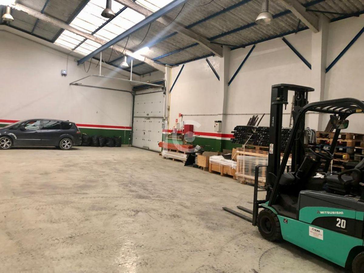 For sale of industrial plant/warehouse in Berango