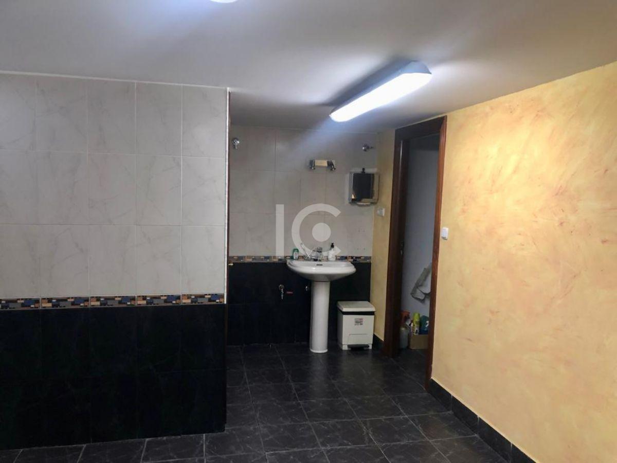 For sale of industrial plant/warehouse in Berango