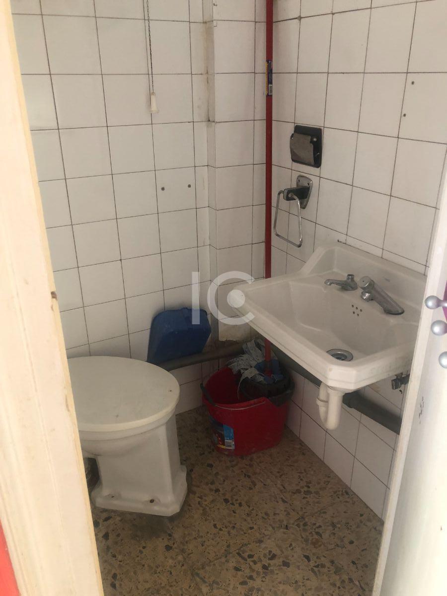 For sale of commercial in Algorta