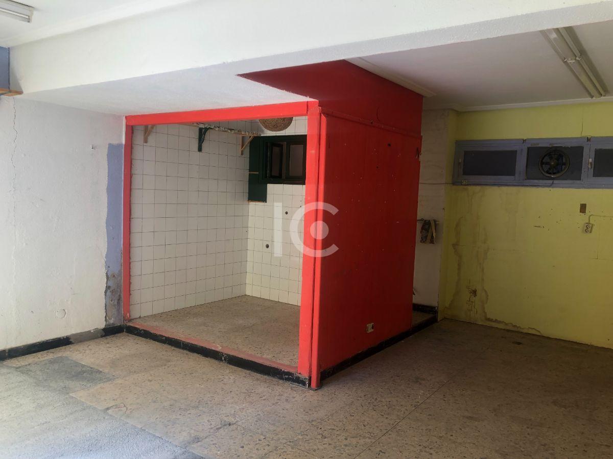 For sale of commercial in Algorta