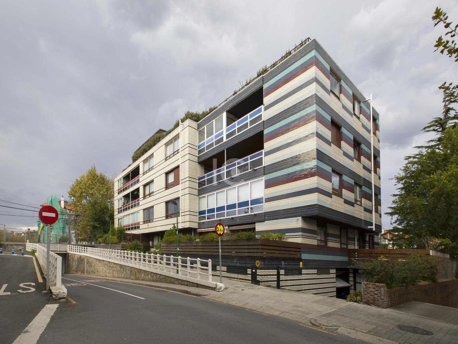 For sale of apartment in Getxo