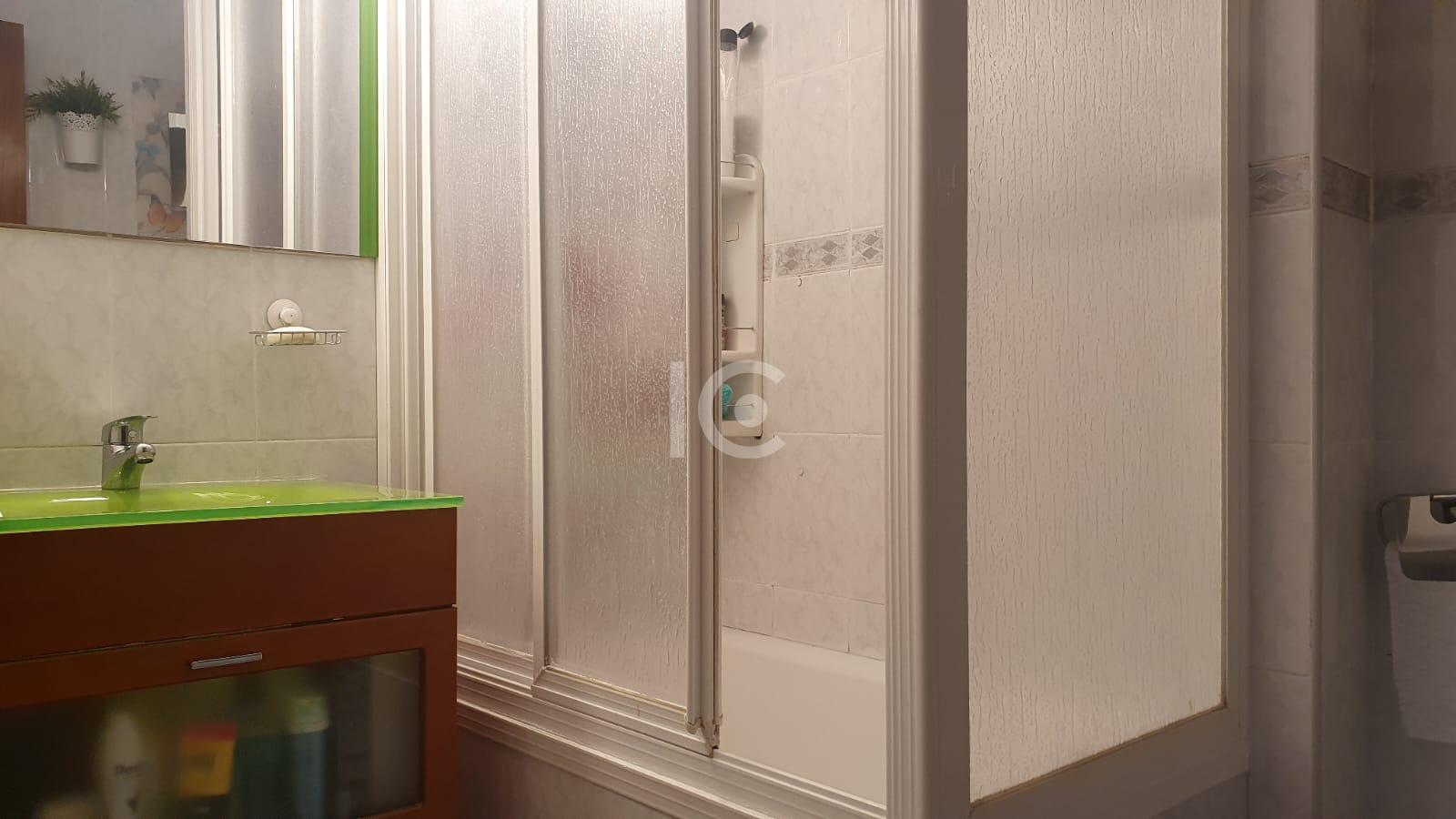 For sale of flat in Barakaldo