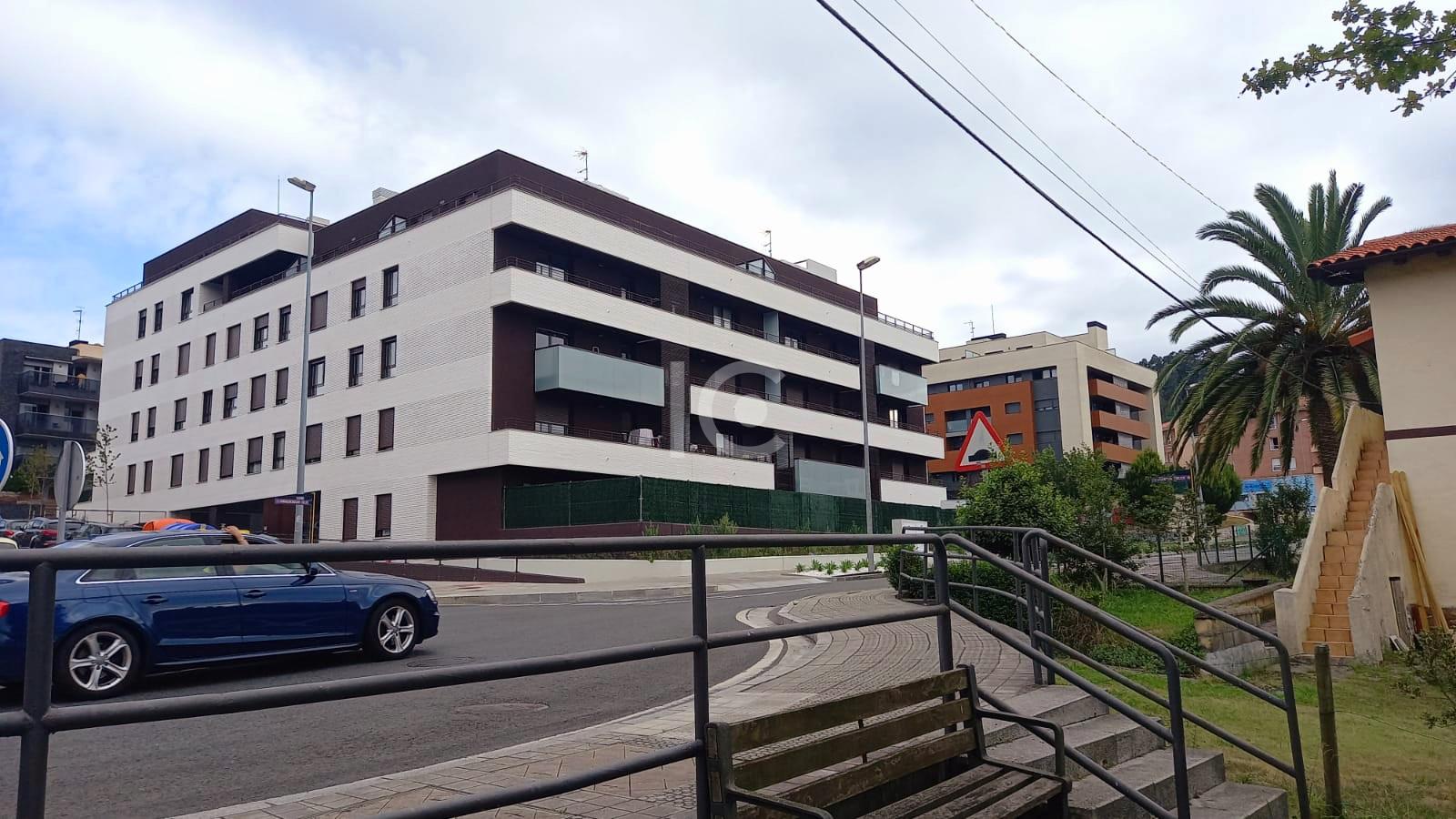 For sale of flat in Urduliz