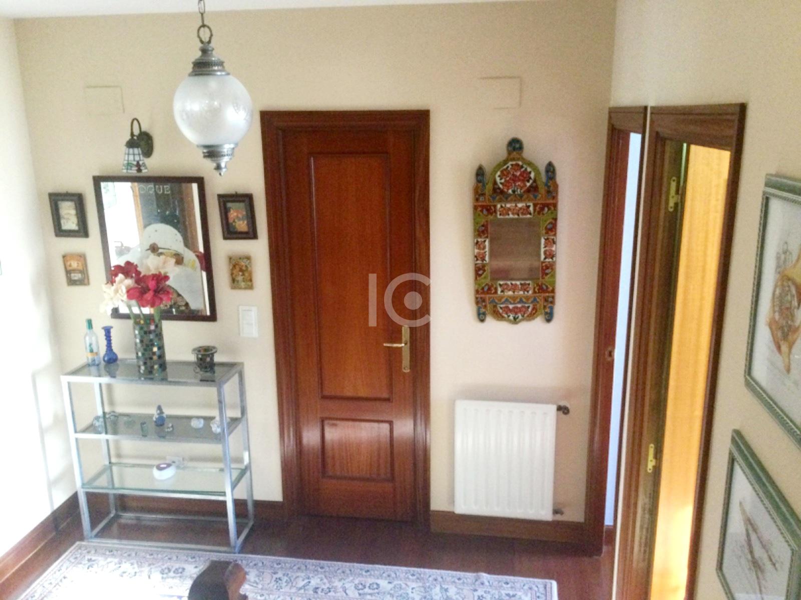 For sale of chalet in Urduliz