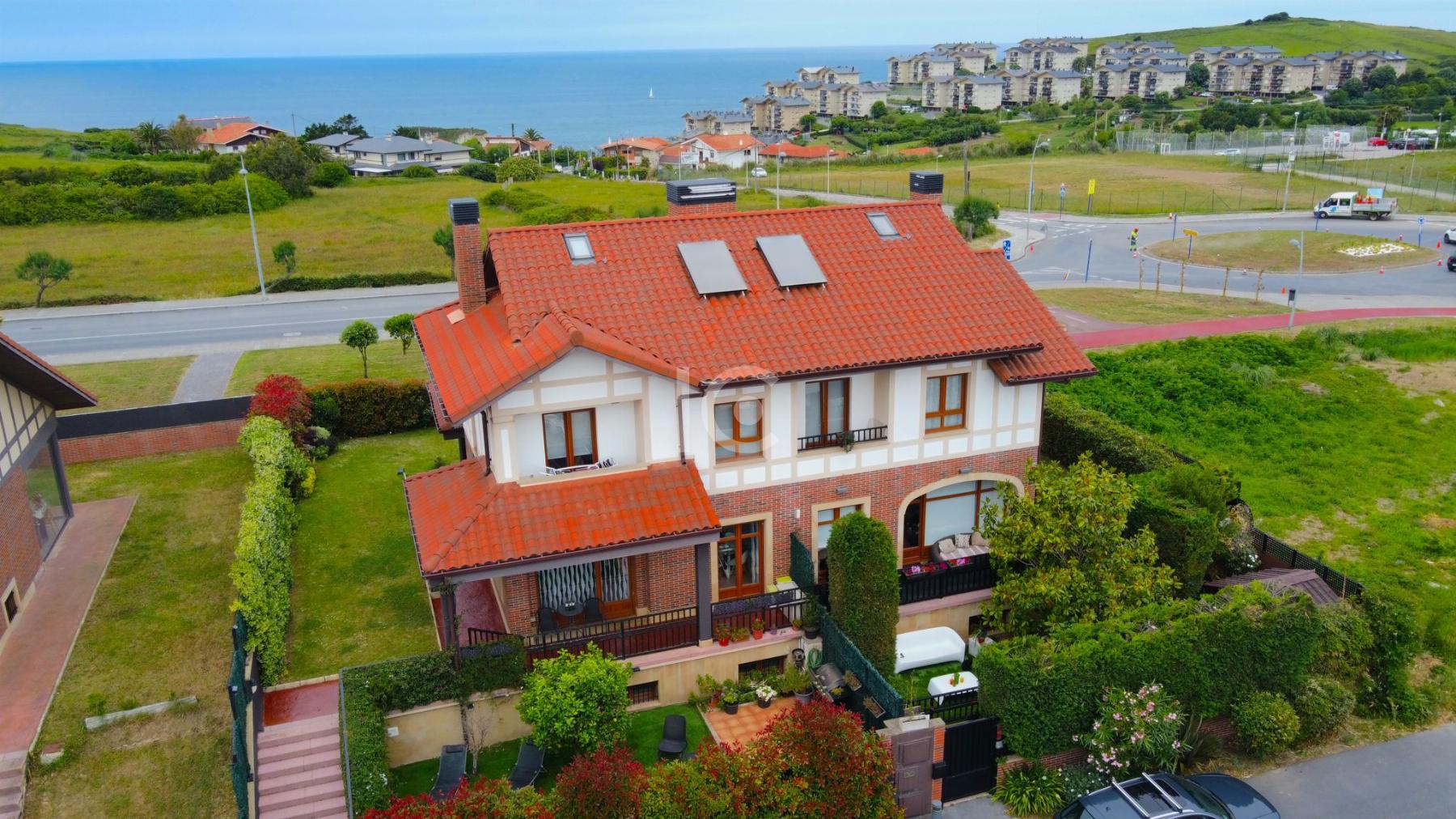 For sale of chalet in Sopelana