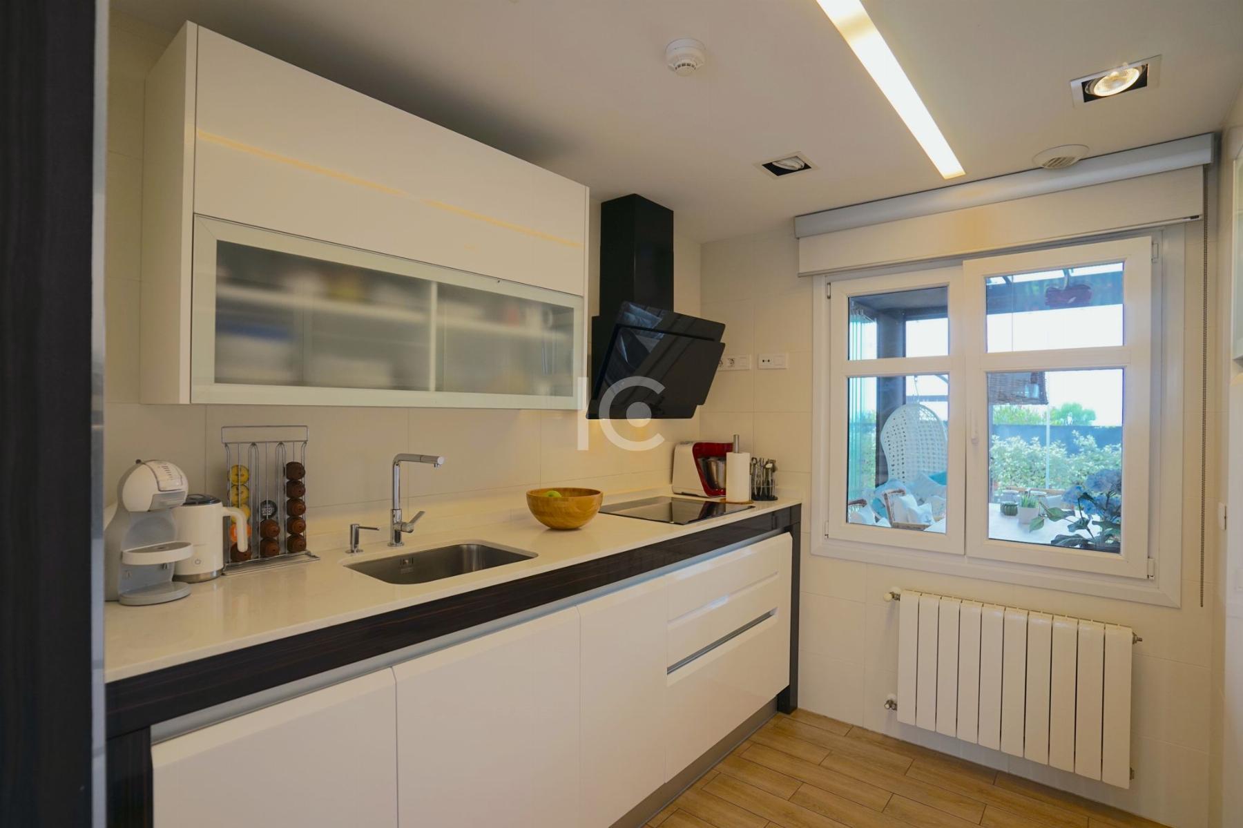 For sale of chalet in Sopelana