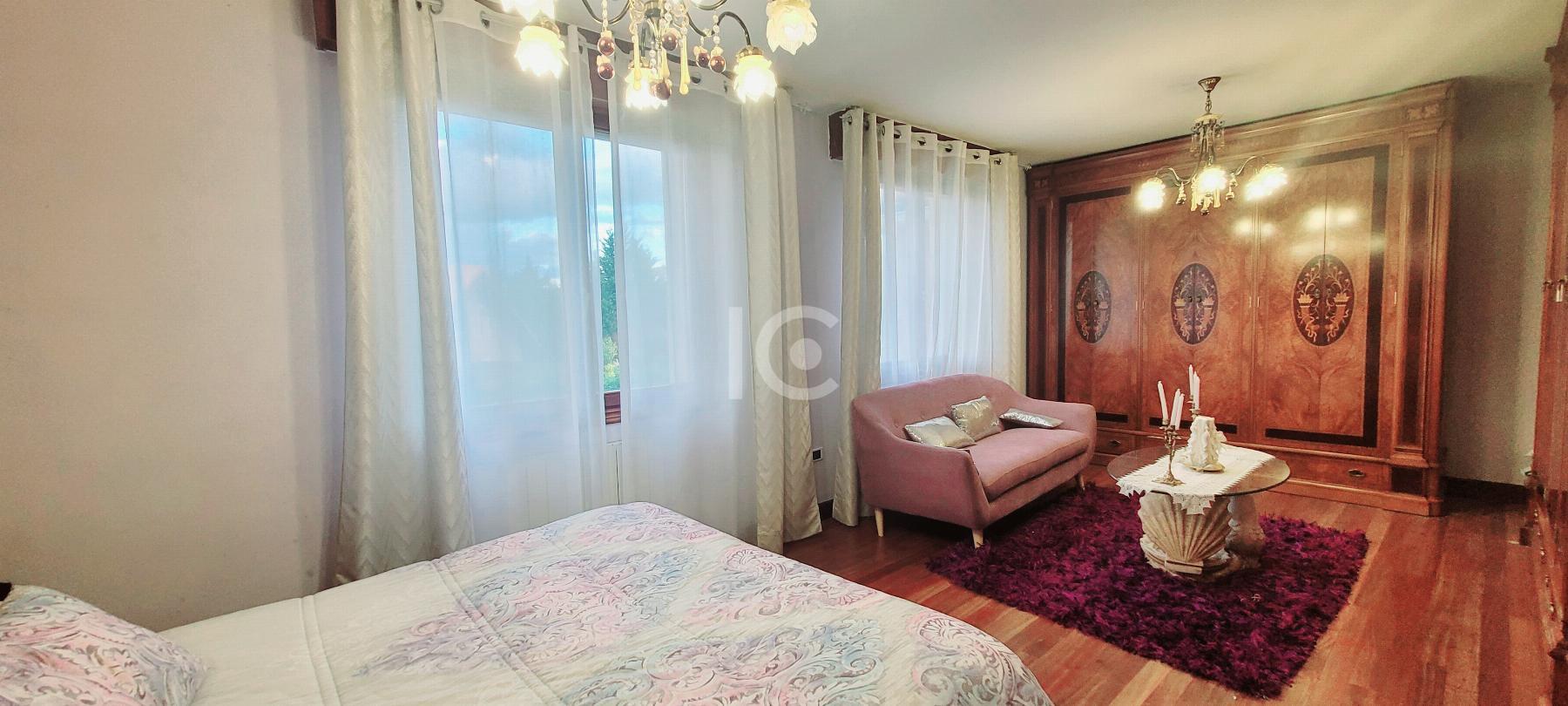For sale of chalet in Plentzia