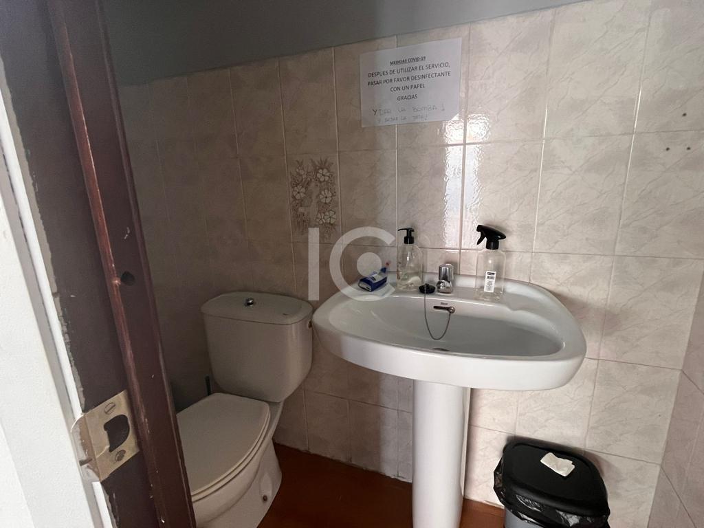 For rent of commercial in Berango