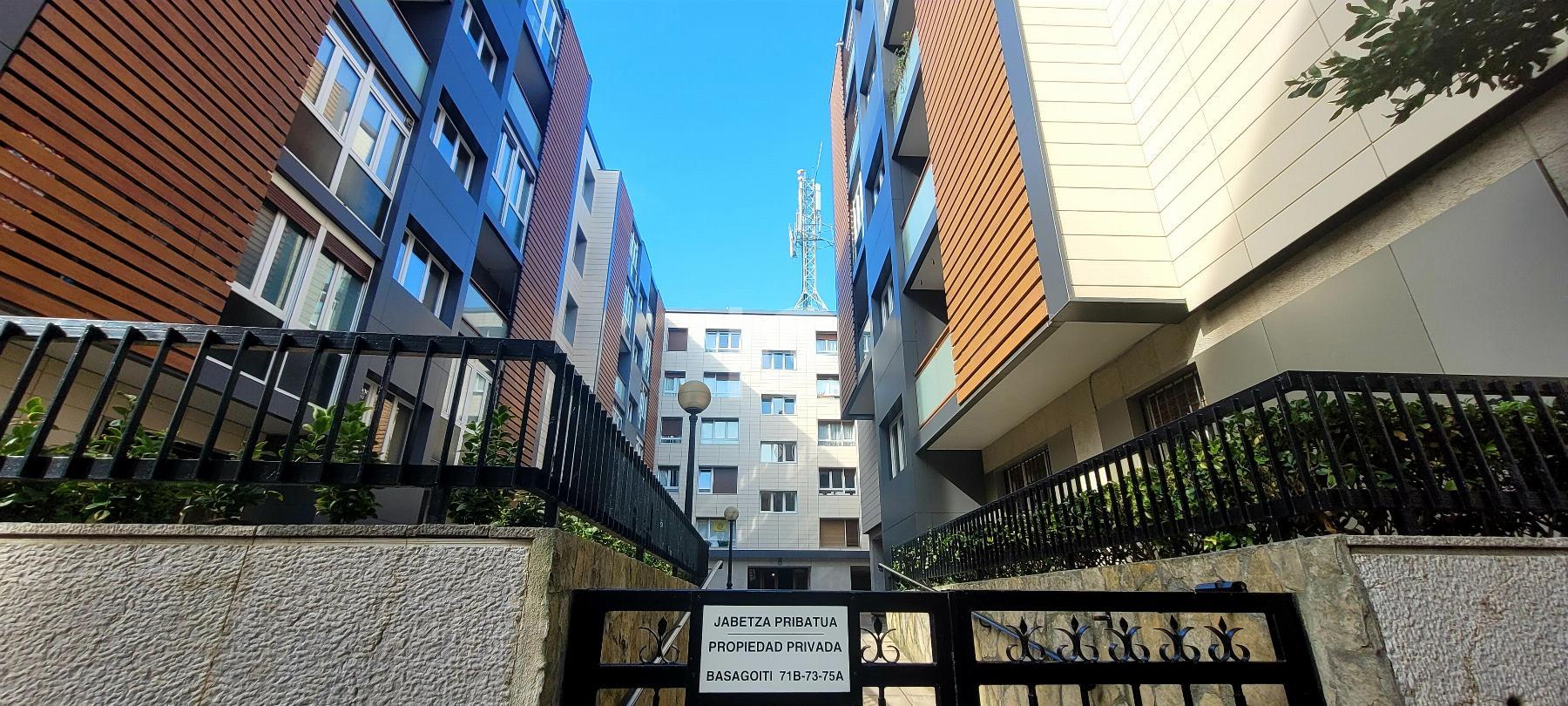 For sale of flat in Getxo