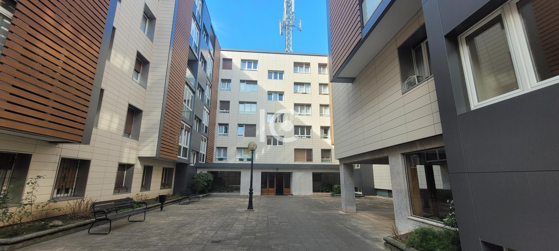 For sale of flat in Getxo
