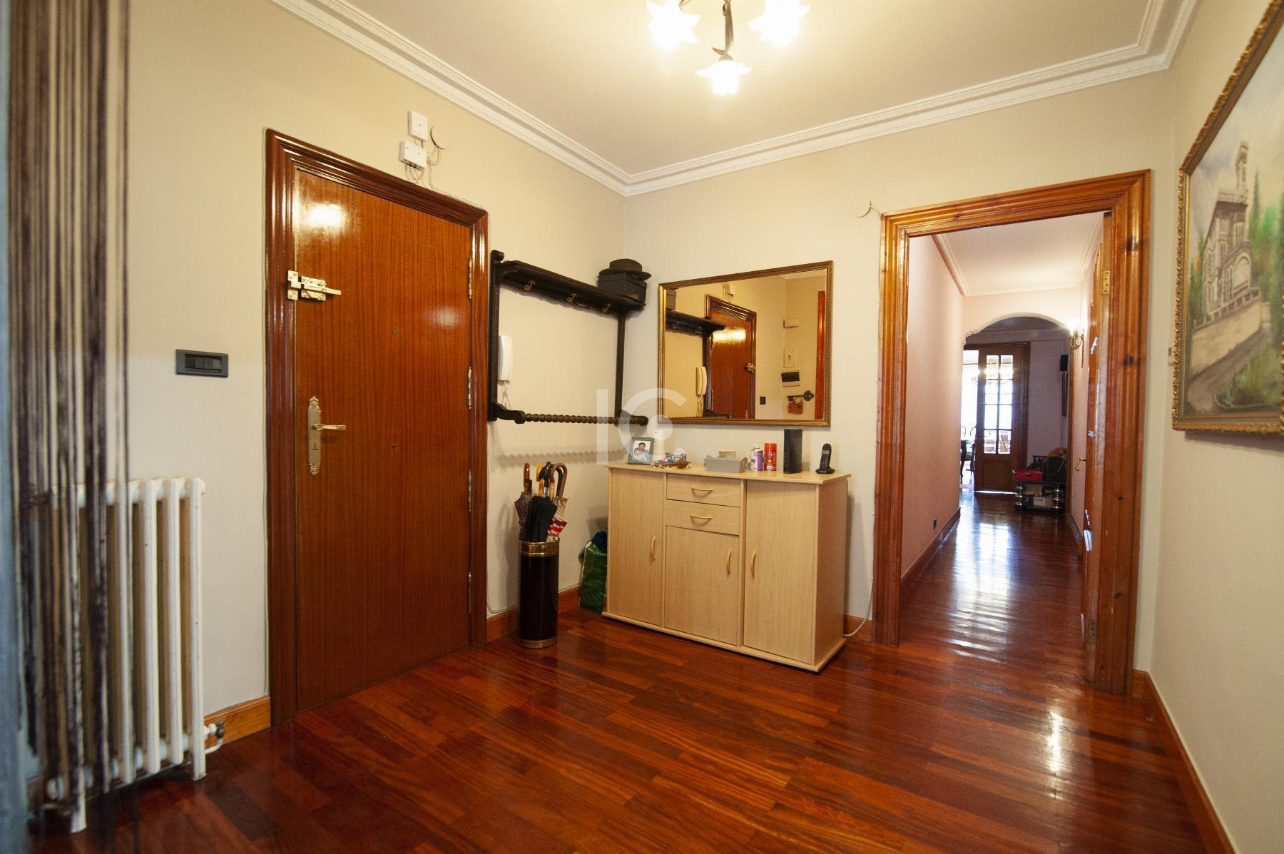 For sale of flat in Portugalete