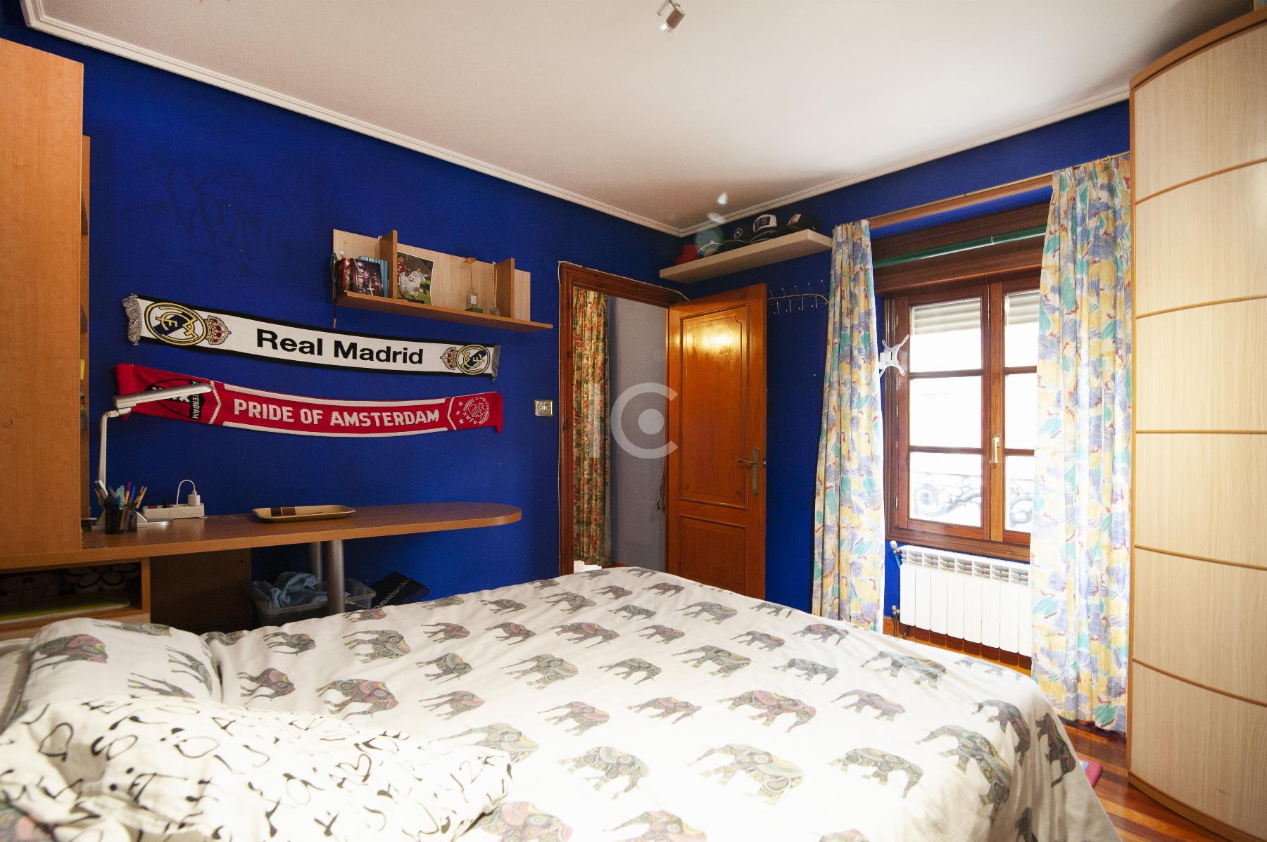 For sale of flat in Portugalete