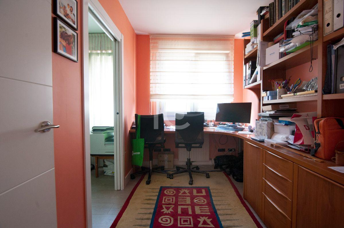 For sale of flat in Getxo