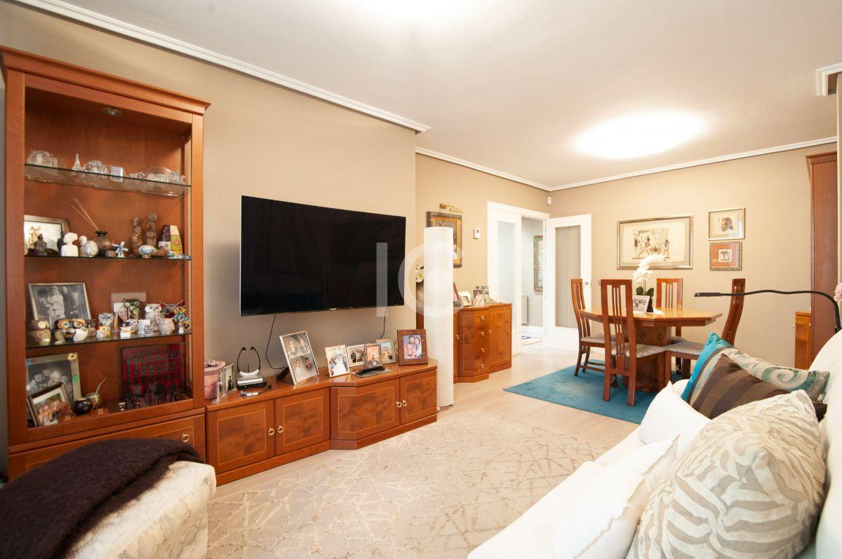 For sale of flat in Getxo