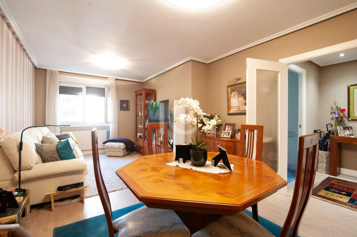 For sale of flat in Getxo