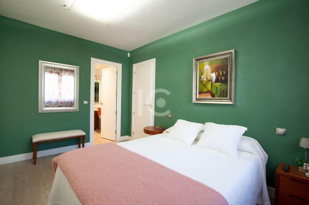 For sale of flat in Getxo