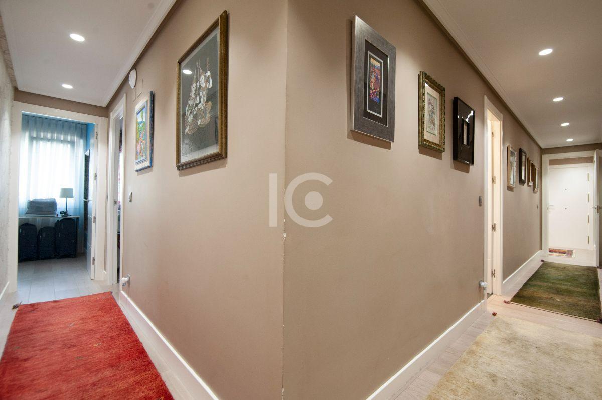 For sale of flat in Getxo