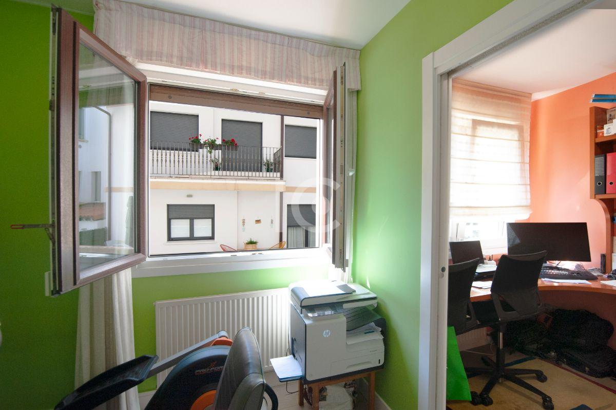 For sale of flat in Getxo