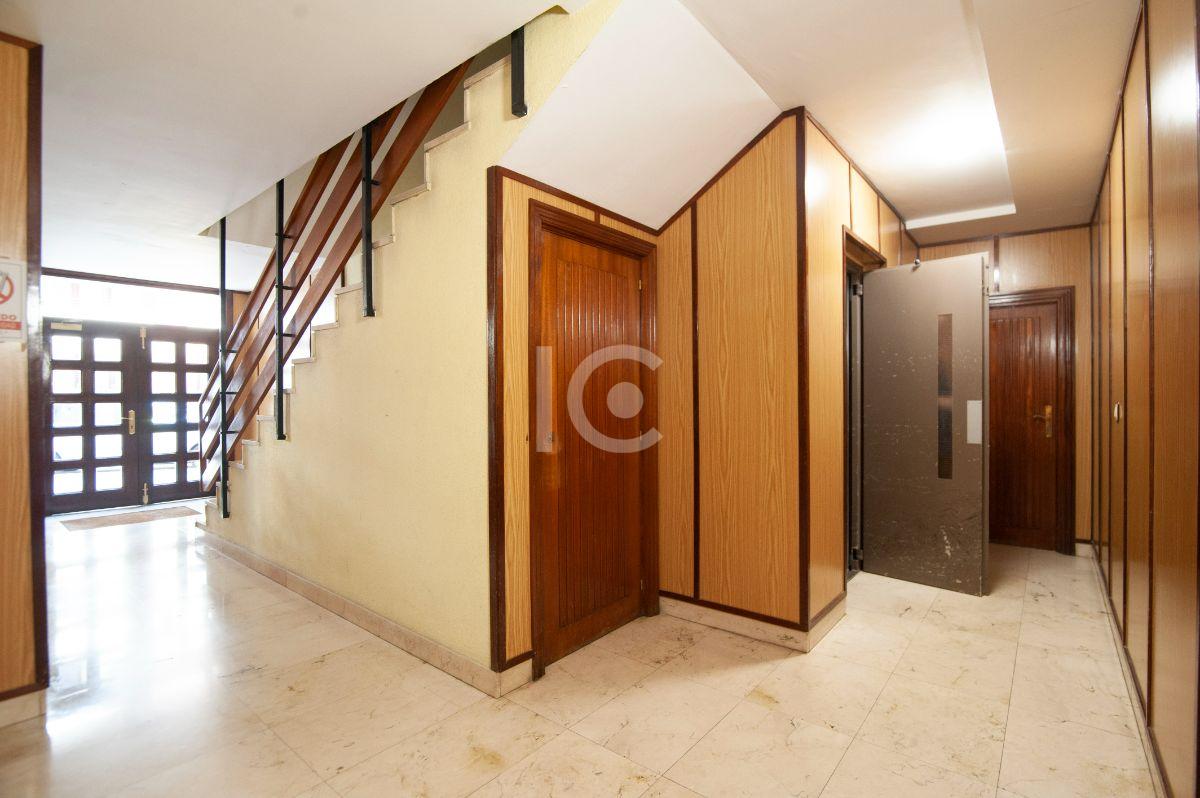 For sale of flat in Getxo