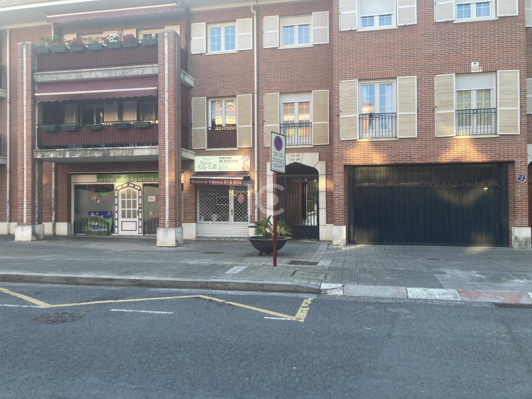 For rent of commercial in Leioa