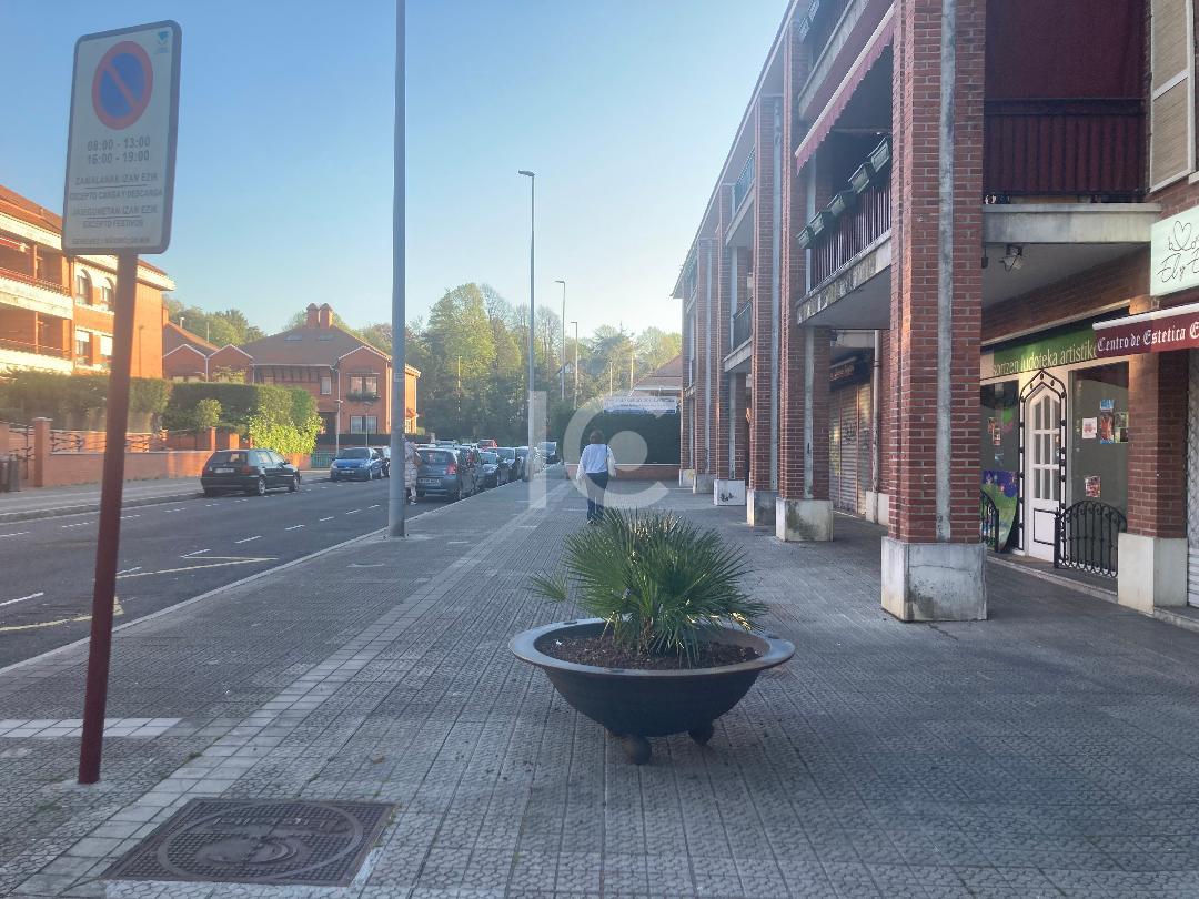 For rent of commercial in Leioa