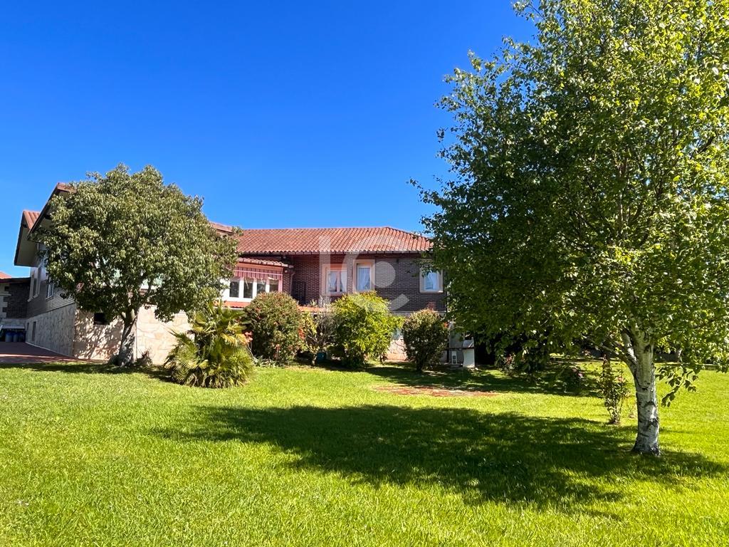 For sale of villa in Berango