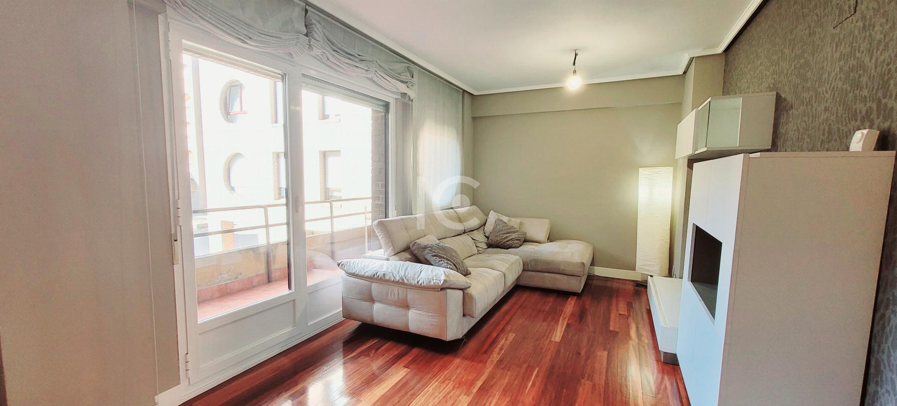 For sale of flat in Algorta