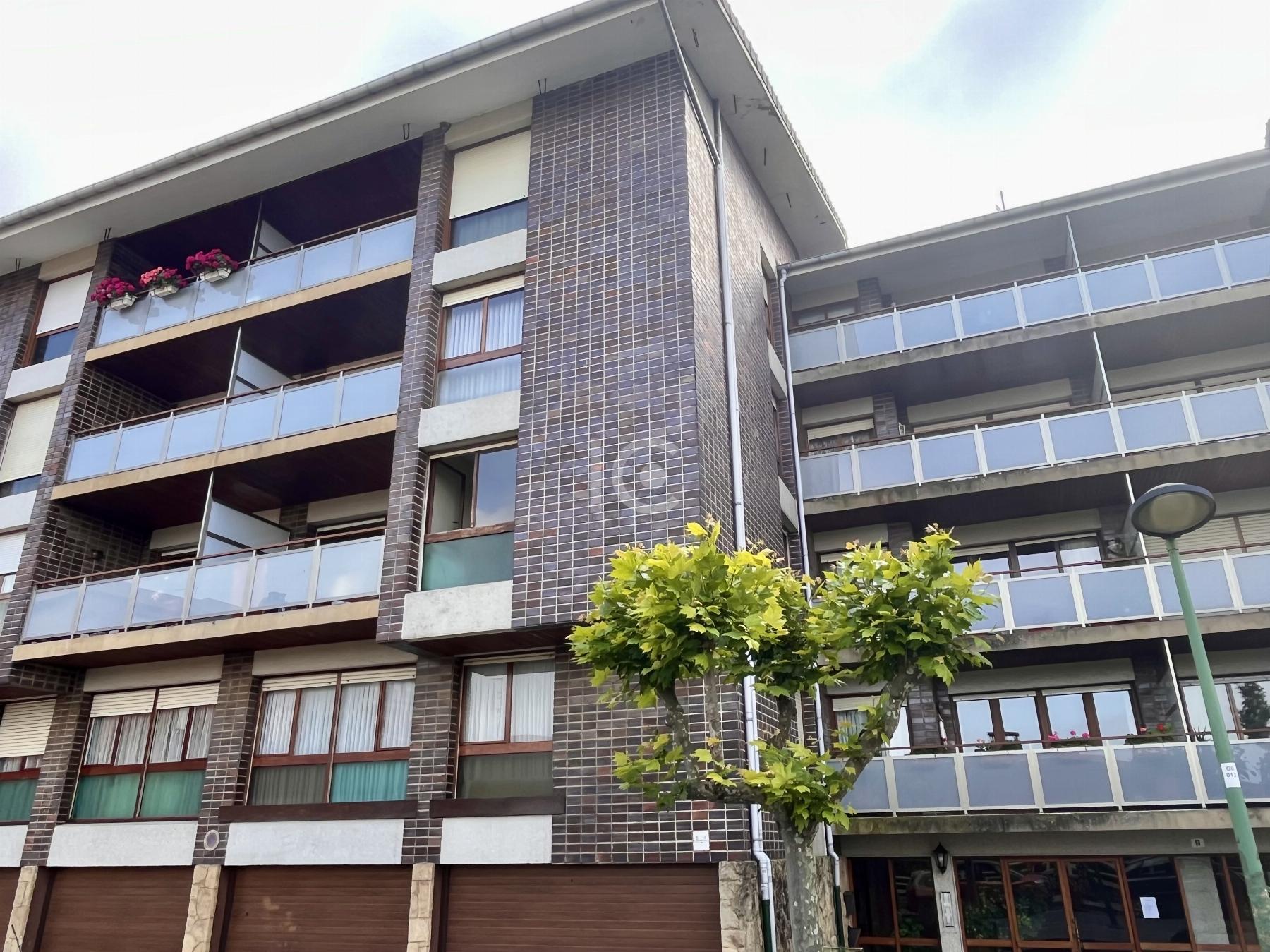 For sale of flat in Getxo