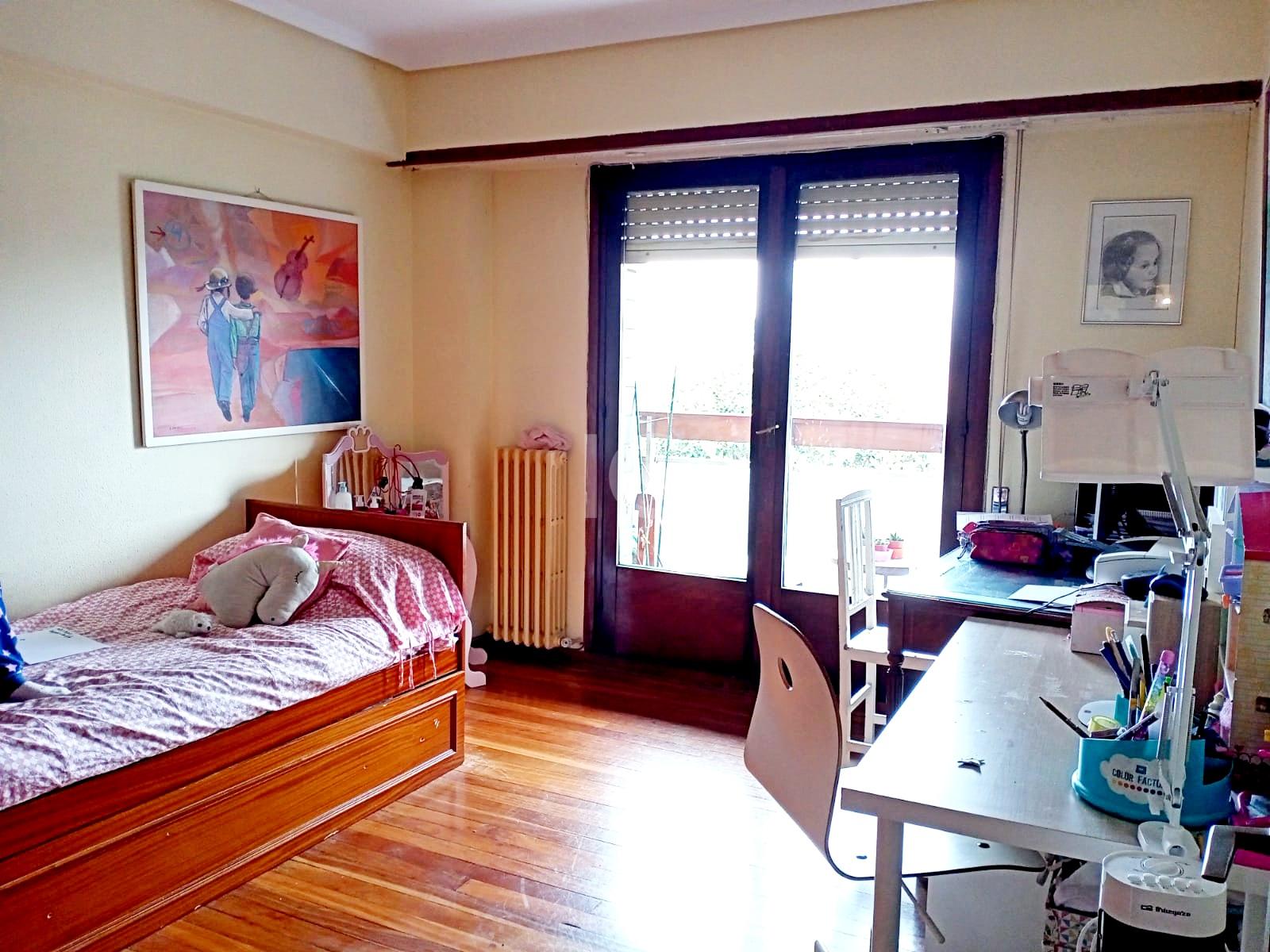 For sale of flat in Algorta