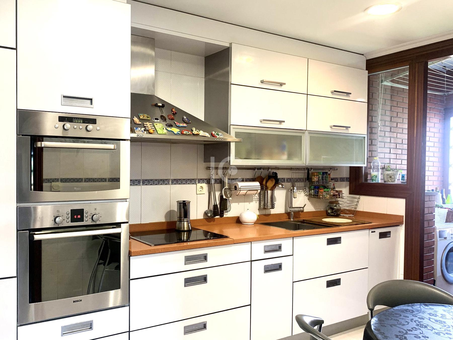 For sale of flat in Berango
