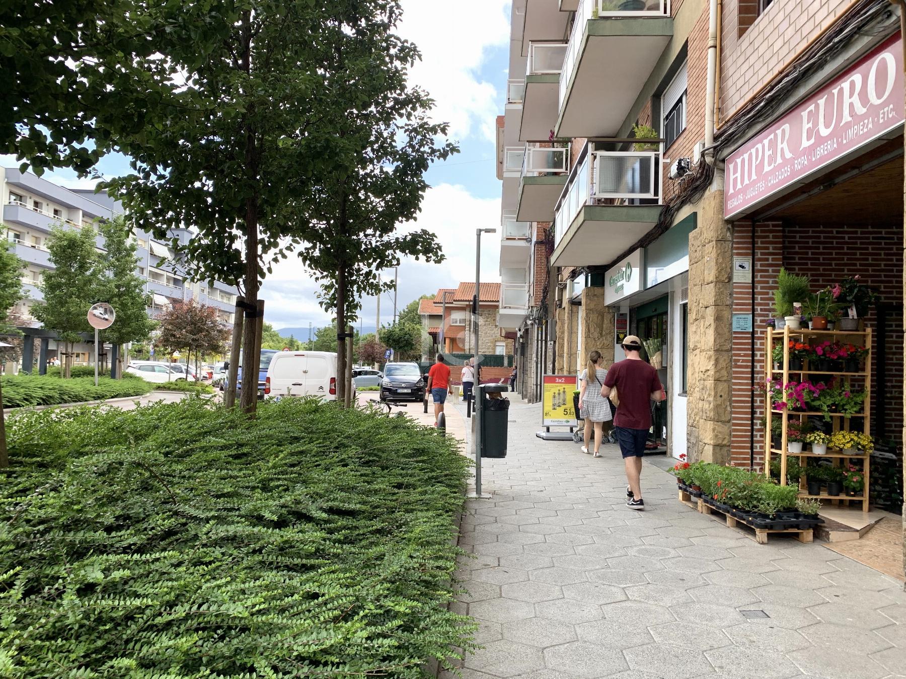 For sale of commercial in Berango