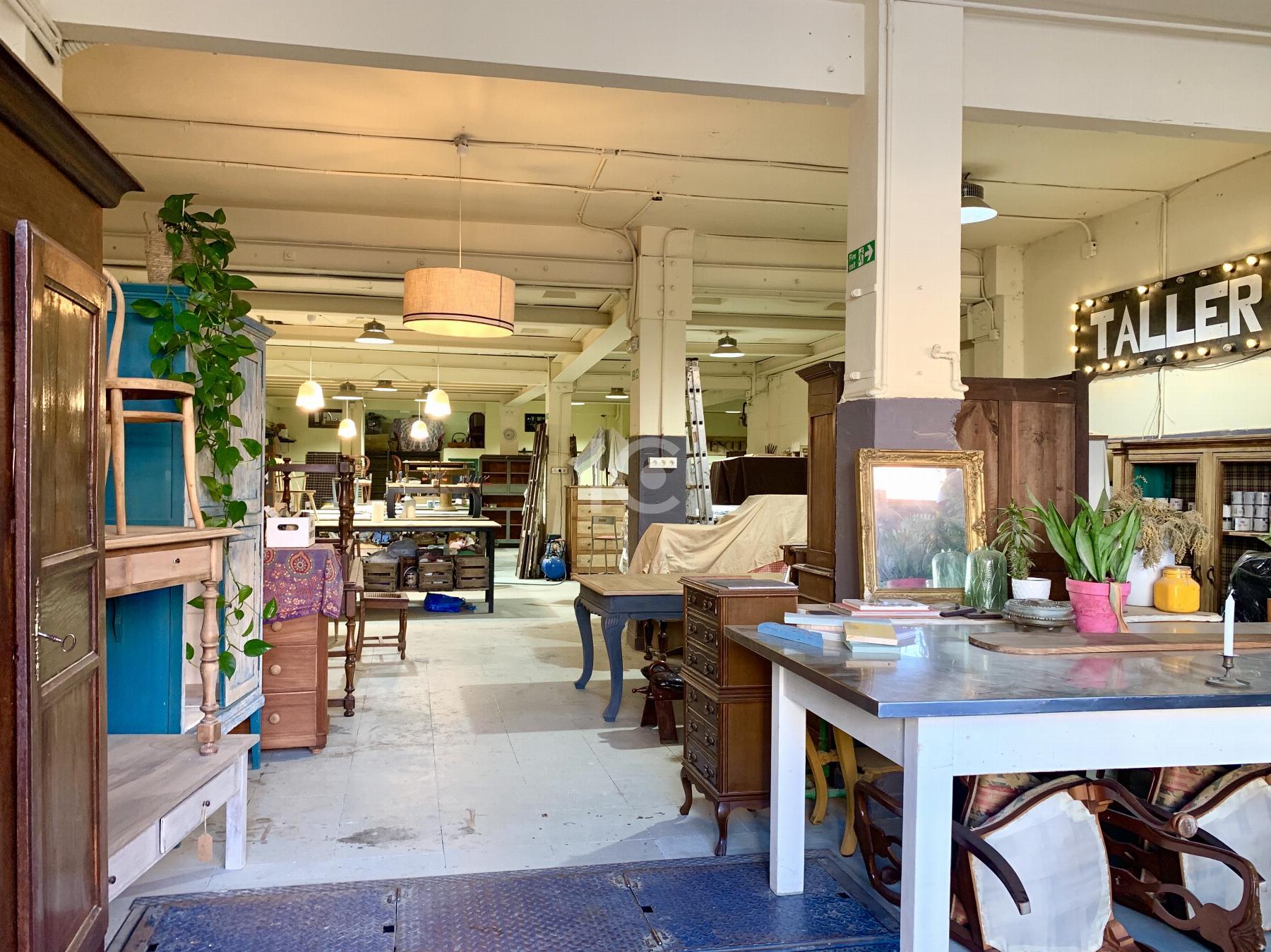For sale of commercial in Berango