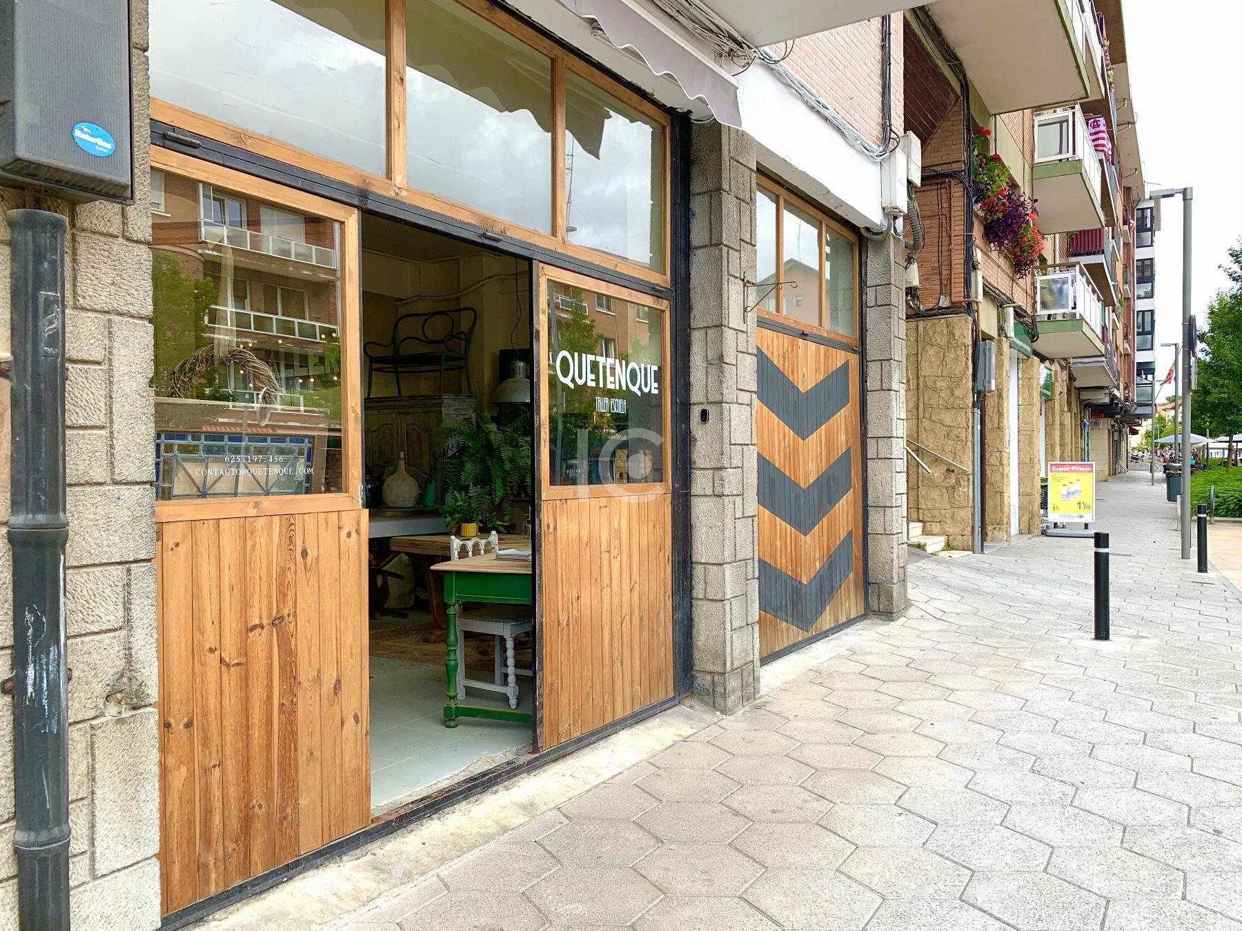 For sale of commercial in Berango