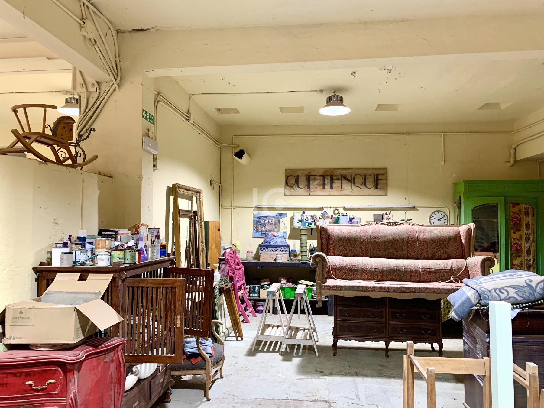 For sale of commercial in Berango