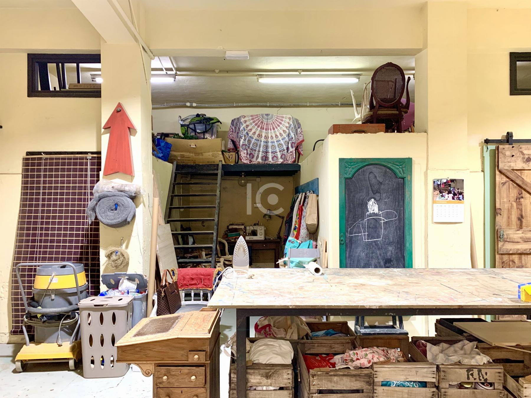 For sale of commercial in Berango
