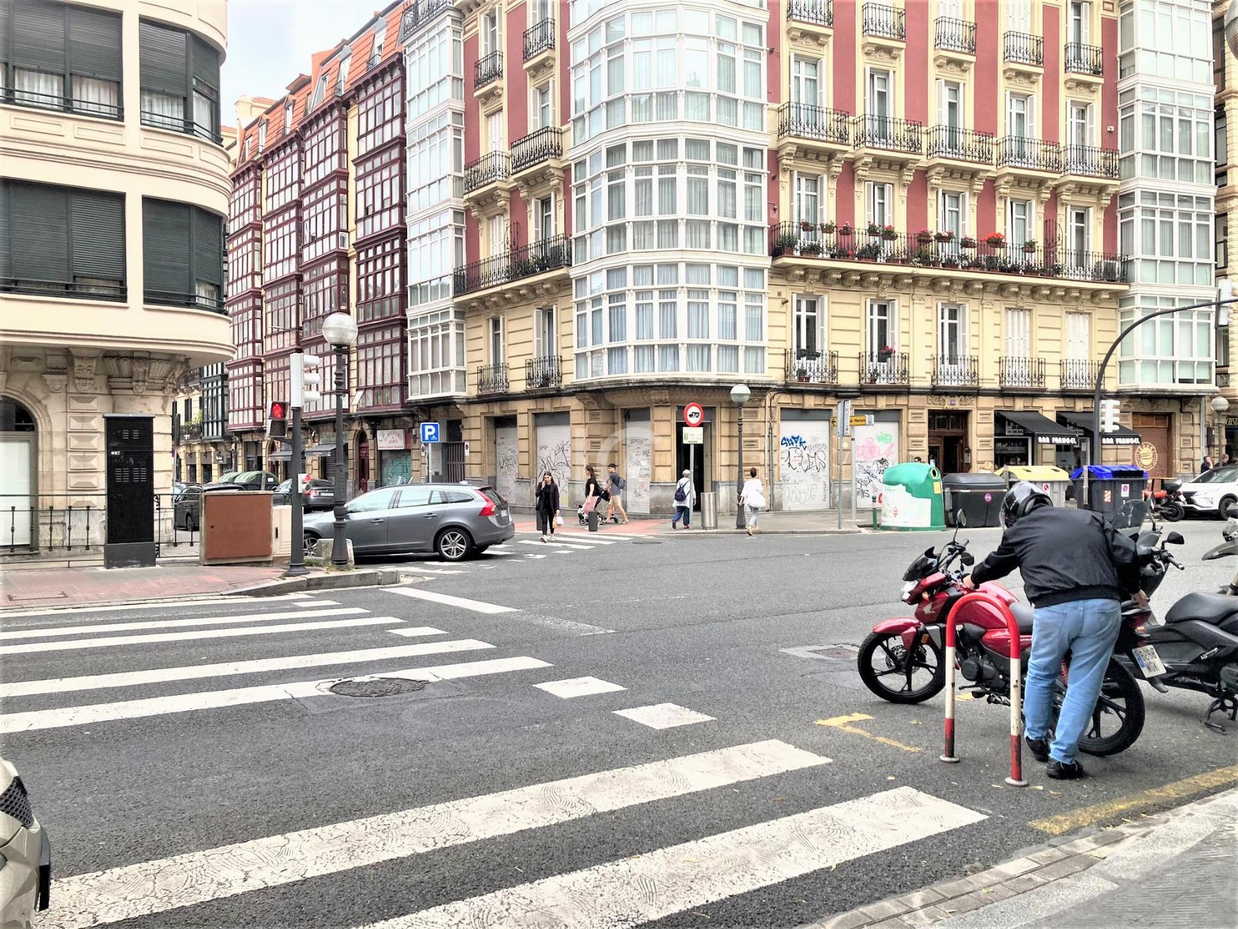 Venta de local comercial en Bilbao